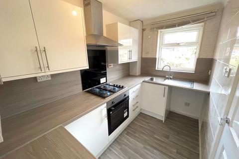 2 bedroom terraced house to rent, Fairbrook Drive, Salford