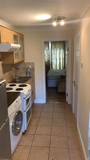 Studio to rent, Bovingdon Ln NW9