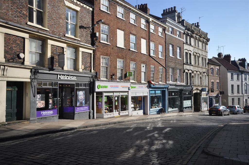 Micklegate, York, YO1 6LF 1 bed flat £145,000