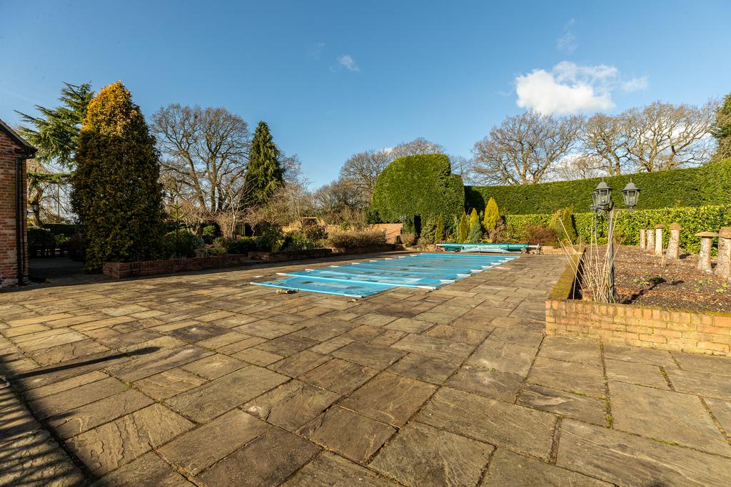 House With Swimming Pool Midlands House With Swimming Pool Midlands