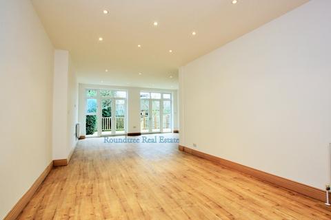 5 bedroom house to rent, Temple Gardens, Temple Fortune, NW11