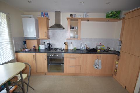 3 bedroom flat to rent, Dragon Road, Hatfield AL10
