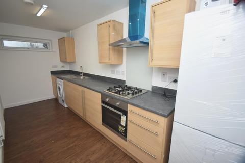 3 bedroom apartment to rent, Aviation Ave, Hatfield AL10