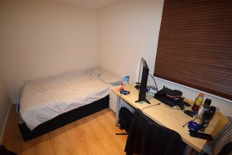 3 bedroom townhouse to rent, Errington Close, Hatfield AL10