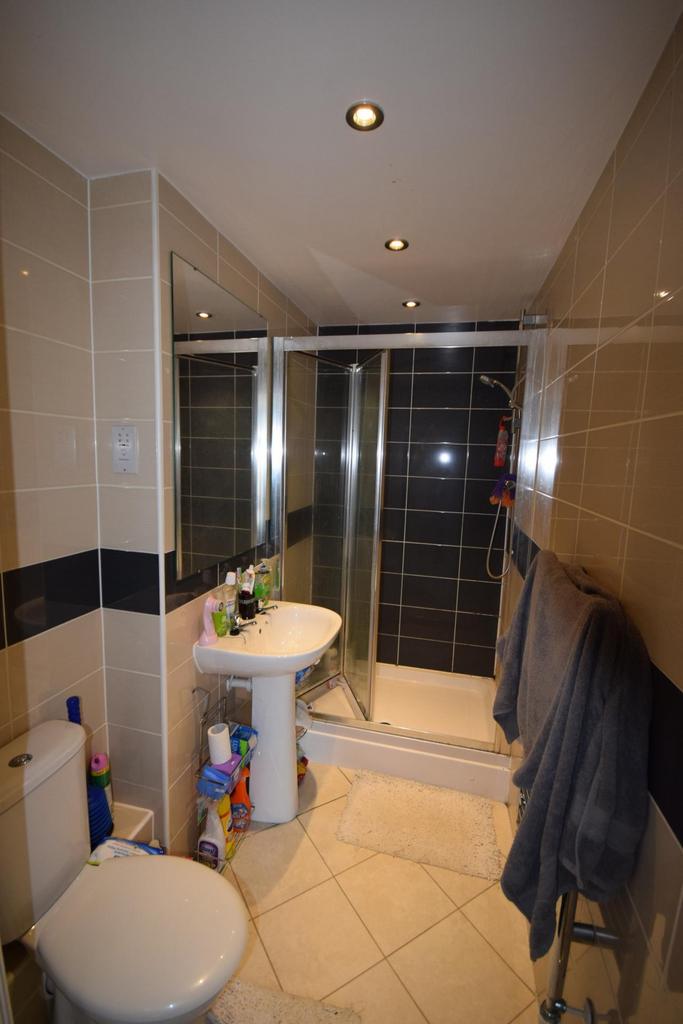 En Suite Bathroom