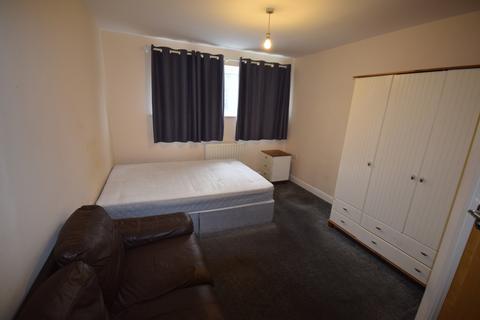 3 bedroom apartment to rent, Clarkson Court, Hatfield AL10