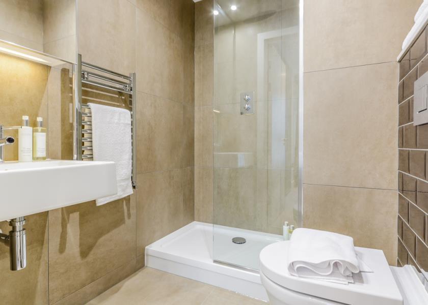 Apartment in Wembley - View 4