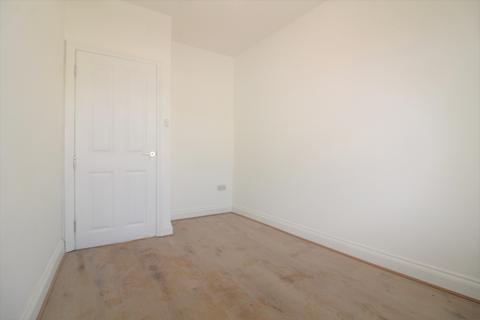 2 bedroom flat to rent, Clarence Road, Enfield, EN3