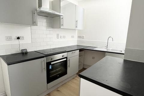 2 bedroom flat to rent, Clarence Road, Enfield, EN3