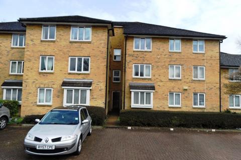 2 bedroom flat to rent, Malyons Road, London SE13