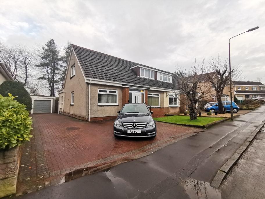 Moray Avenue, Airdrie ML6 3 bed semidetached house £143,000