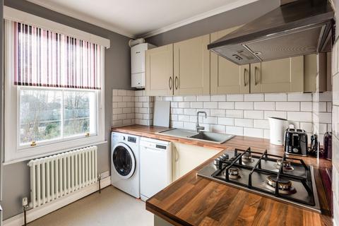 2 bedroom apartment to rent, Springfield Road, Brighton