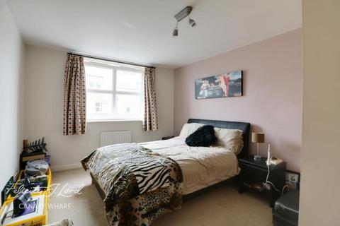 2 bedroom apartment to rent, Millennium Drive, London