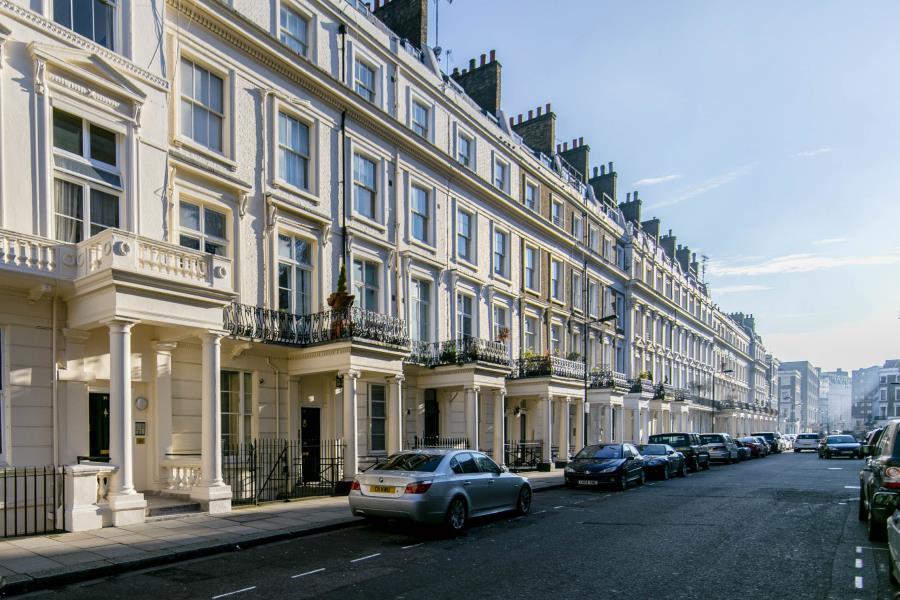 2 bedroom flat for sale in london