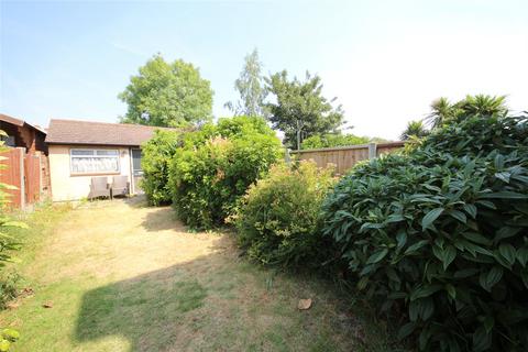 5 Salisbury Avenue, Stanford-le-hope, SS17 0DA