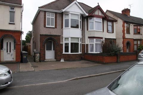 3 bedroom semi-detached house to rent, Richmond Road, NUNEATON