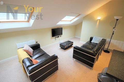 3 bedroom apartment to rent, Granby Street, Headingley, Leeds, LS6 3AZ