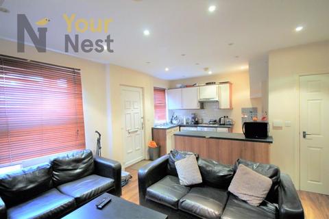 4 bedroom terraced house to rent, Granby Place, Headingley, Leeds, LS6 3BD