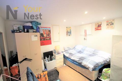 4 bedroom terraced house to rent, Granby Place, Headingley, Leeds, LS6 3BD
