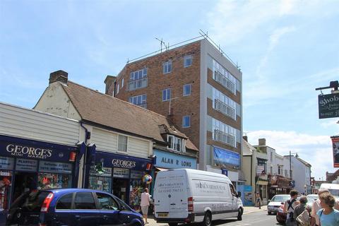 2 bedroom apartment to rent, High Street, Whitstable