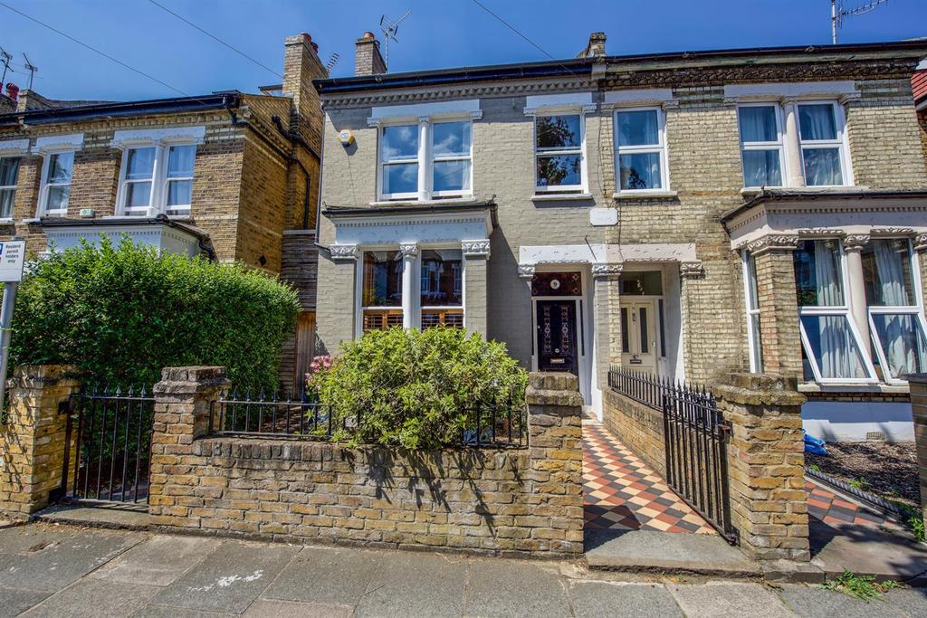 Beaconsfield Road, St Margarets 4 bed semidetached house £1,500,000