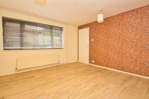 2 bedroom terraced house to rent, Trenchard Close, Stanmore