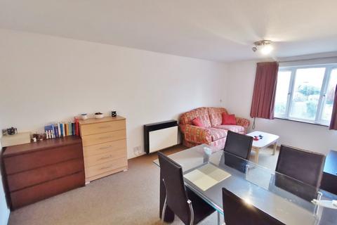 2 bedroom flat to rent, Chalice Court, East Finchley N2