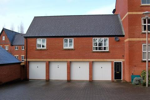 2 bedroom coach house to rent, Popham Close, Tiverton, Devon, EX16