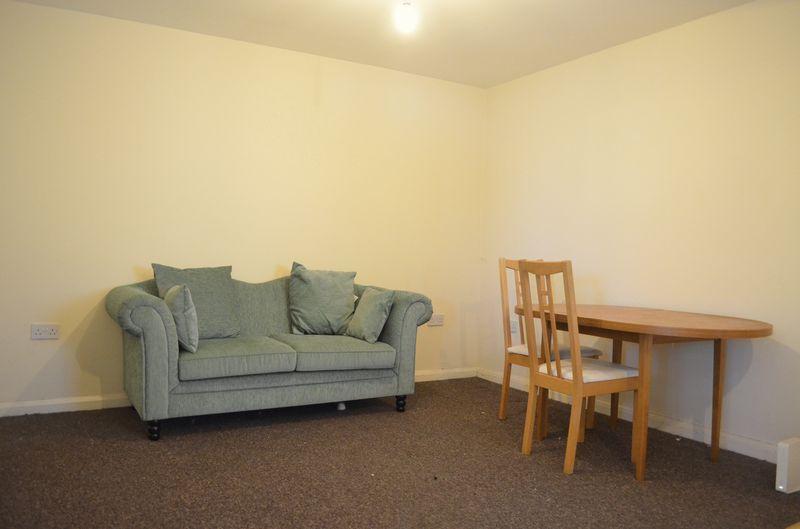 Crowell Road, Oxford 1 bed in a house share £450 pcm (£104 pw)