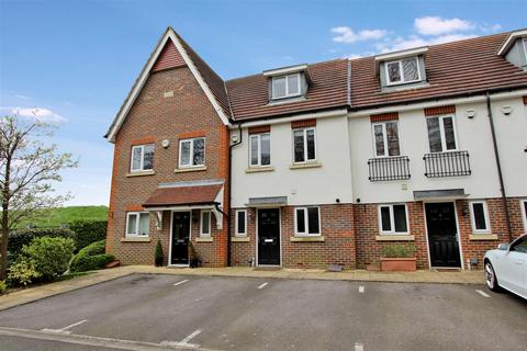 3 bedroom townhouse to rent, Lightcroft Cottages, Eastbrook Way, Hemel Hempstead, Hertfordshire, HP2 5US