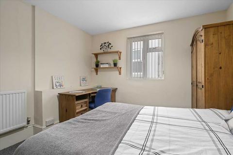 4 bedroom house share to rent, North Road West, Plymouth