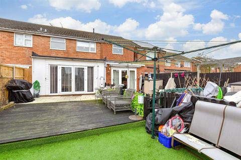 14 Rowan Close, Sturry, Canterbury, CT2 0JB