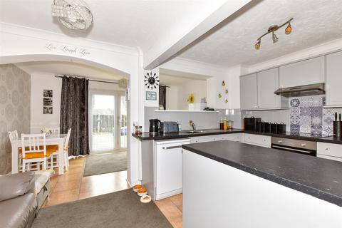14 Rowan Close, Sturry, Canterbury, CT2 0JB