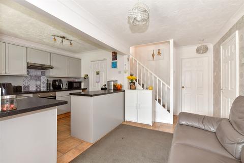 14 Rowan Close, Sturry, Canterbury, CT2 0JB