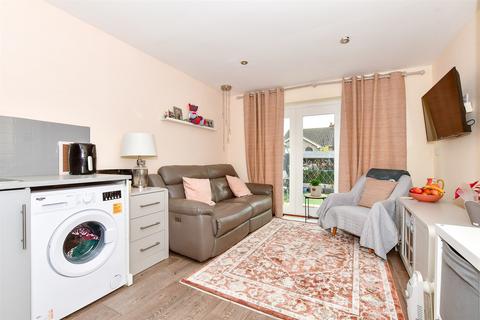 14 Rowan Close, Sturry, Canterbury, CT2 0JB