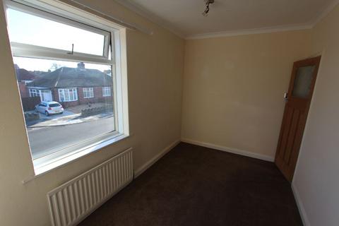 2 bedroom flat to rent, Fairfield Drive, Whitley Bay.  NE25 9SL