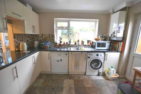 3 bedroom semi-detached house to rent - Antrim Rd, Woodley