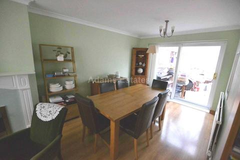 3 bedroom semi-detached house to rent - Antrim Rd, Woodley