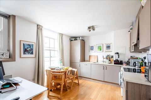 2 bedroom apartment to rent, Nicholas House, Shoreditch, E2