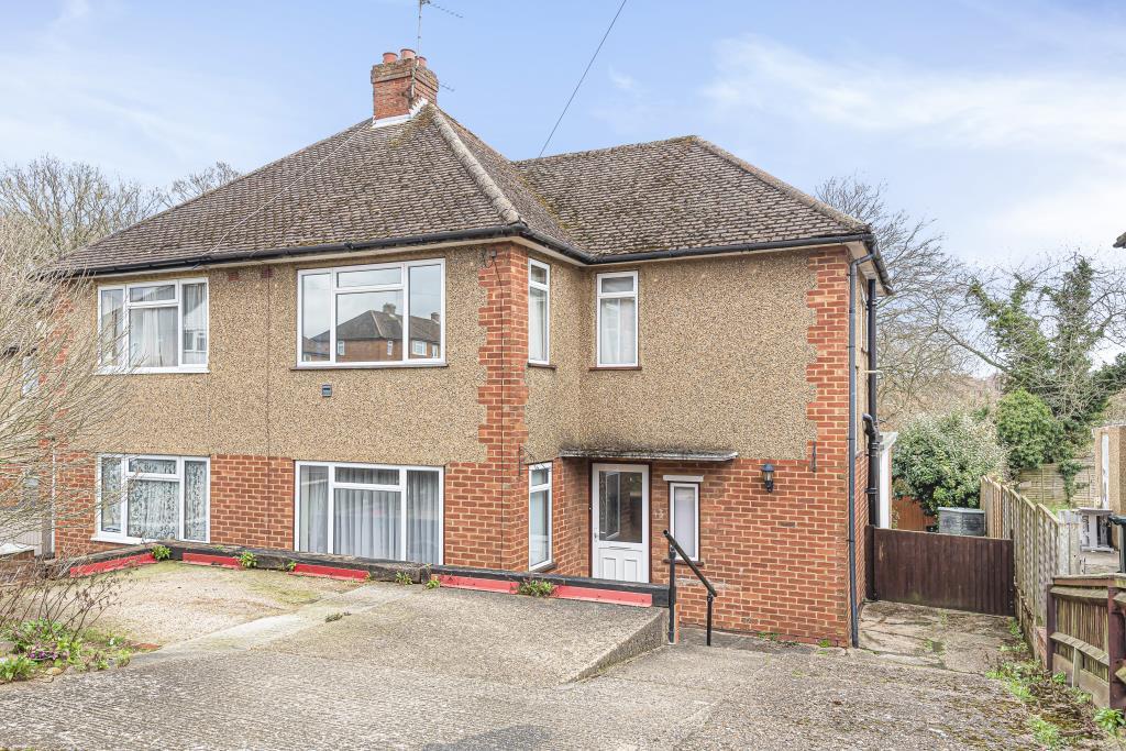 Booker, High HP12 2 bed semidetached house £325,000
