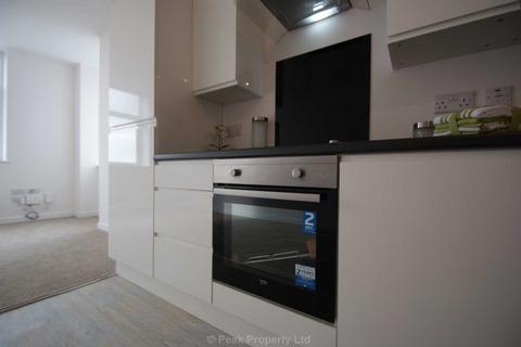 2 bedroom apartment to rent, Victoria Avenue, Southend On Sea SS2