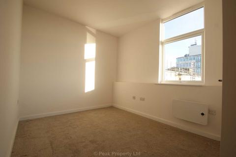 2 bedroom apartment to rent, Victoria Avenue, Southend On Sea SS2