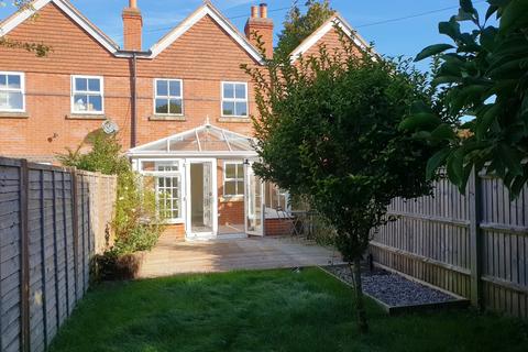 2 bedroom semi-detached house to rent, Lovely spacious - 2 Bed Botley
