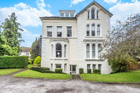 2 bedroom flat to rent, Shurdington Road, Leckhampton, Cheltenham, GL53