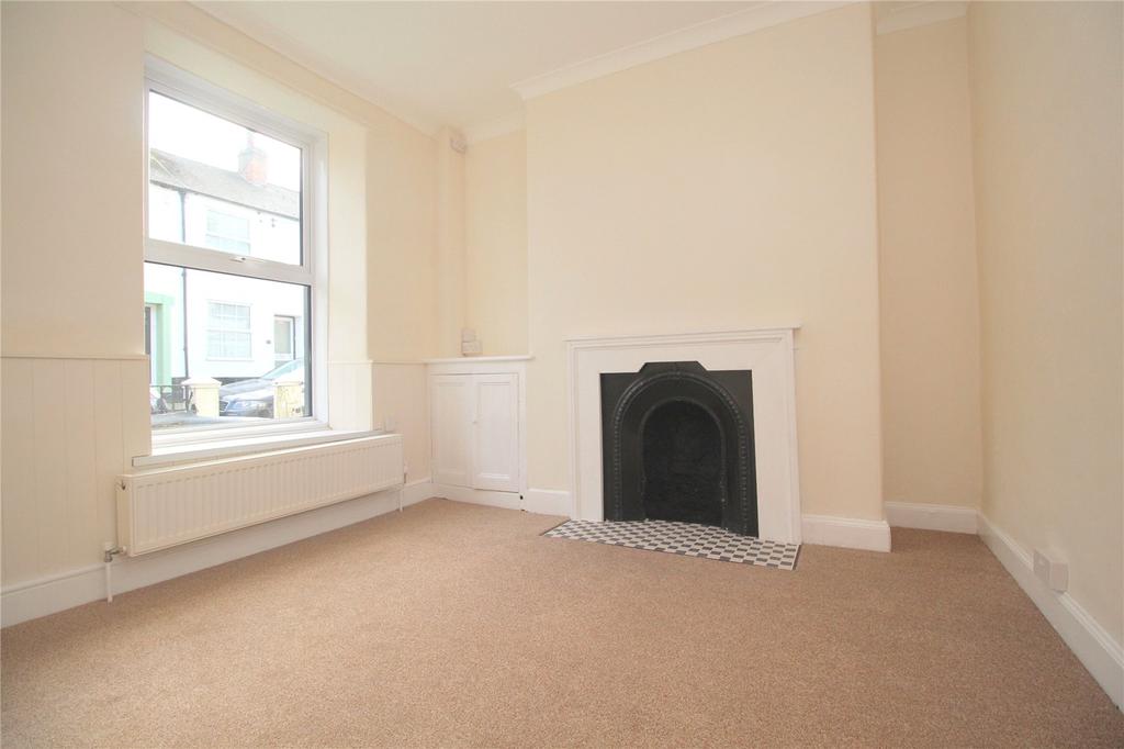 Geneva Place, Bideford, EX39 3 bed terraced house £165,000