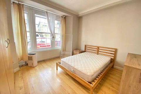 1 bedroom apartment to rent, Eccleston Road, West Ealing