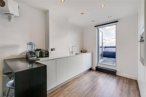 2 bedroom flat to rent, Carronade Court, Eden Grove, London