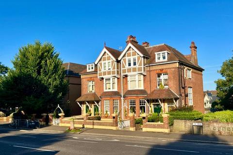 2 bedroom apartment to rent, The Drive, Hove, East Sussex, BN3 6GE