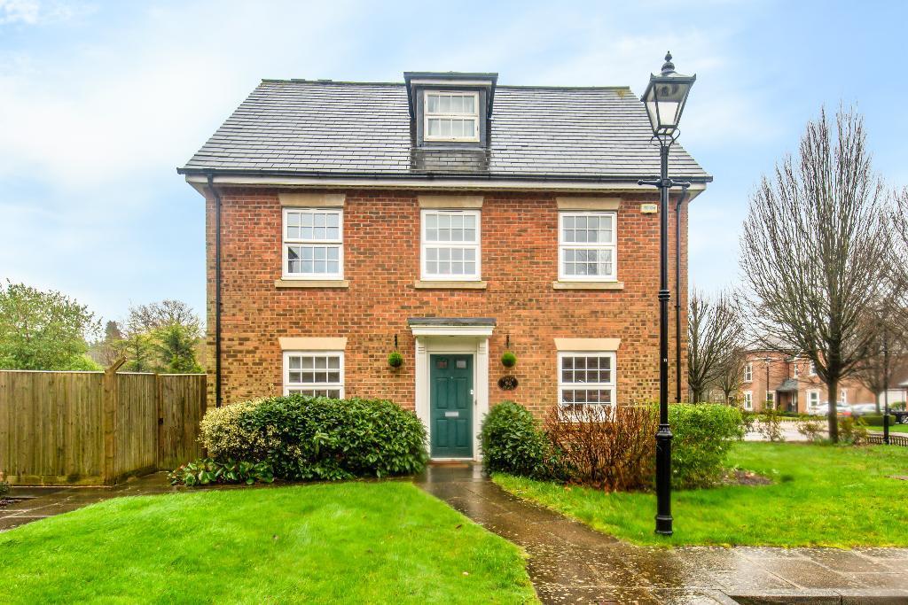 Tower Place, Great Park, Warlingham, Surrey, CR6 9PW 5 bed detached