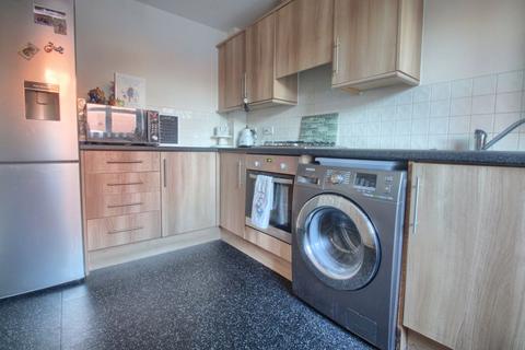 2 bedroom semi-detached house to rent, Beaufort Close, Stockton-On-Tees